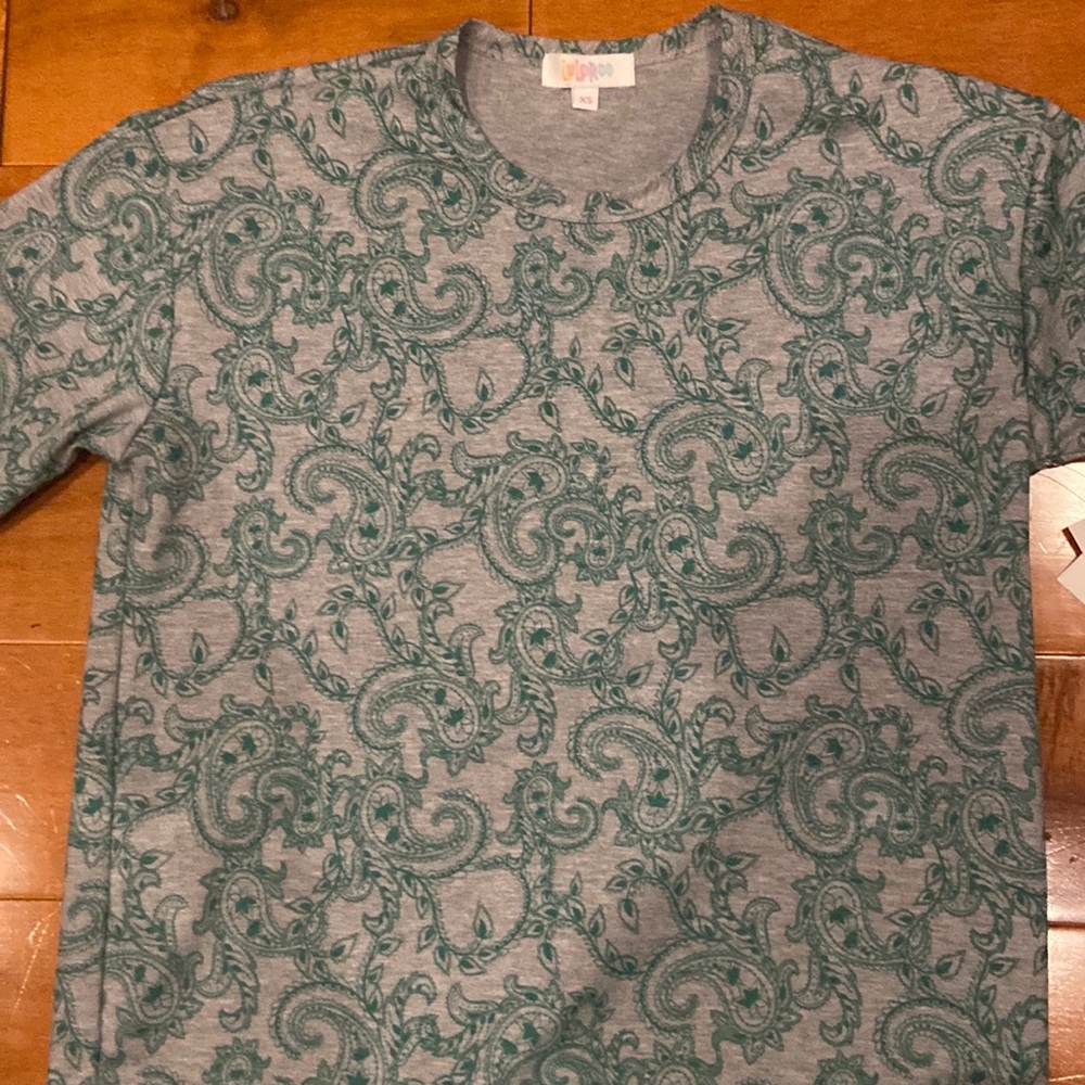 Lularoe Patrick t Shirt size xs new with tags grey and green paisley design